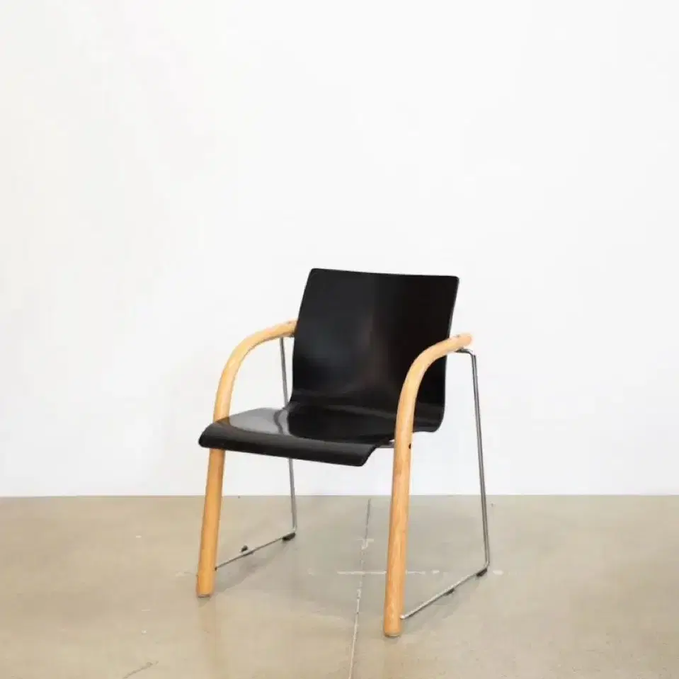 토넷 체어 (thonet s320)