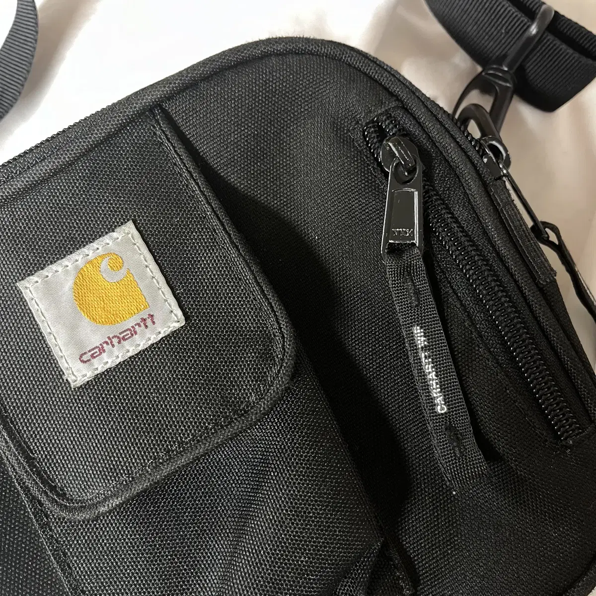 칼하트 크로스백 Carhartt Crossbody Bag