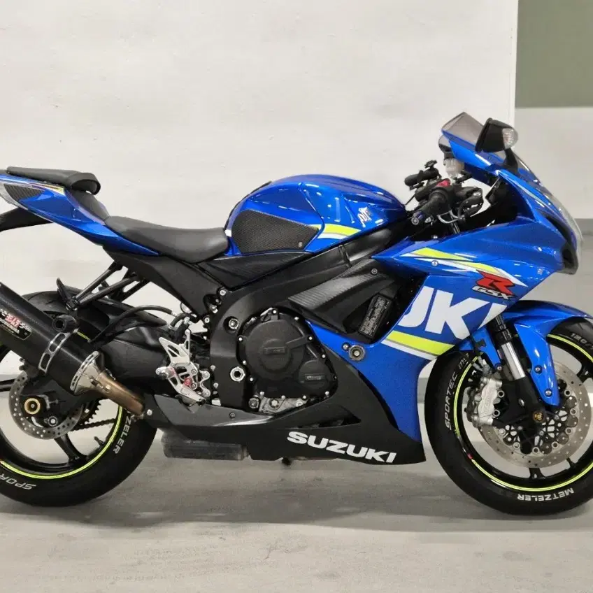 2017년식 스즈끼 GSX-R600 GP블루 판매합니다.