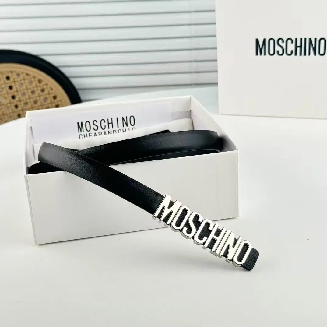 MOSCHINO 모스키노 양면 두피 여성 가죽 벨트