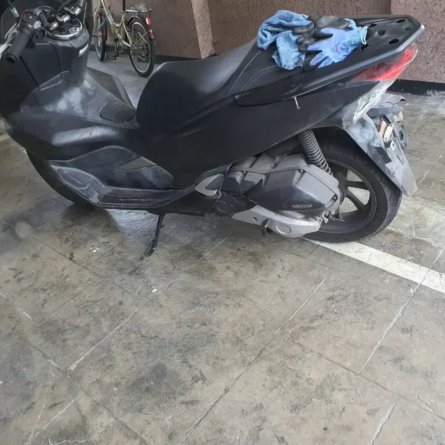 20년식 PCX125 11만키로 80만원