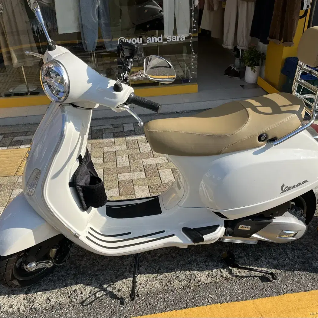 베스파 LX125 24년 출고 900km