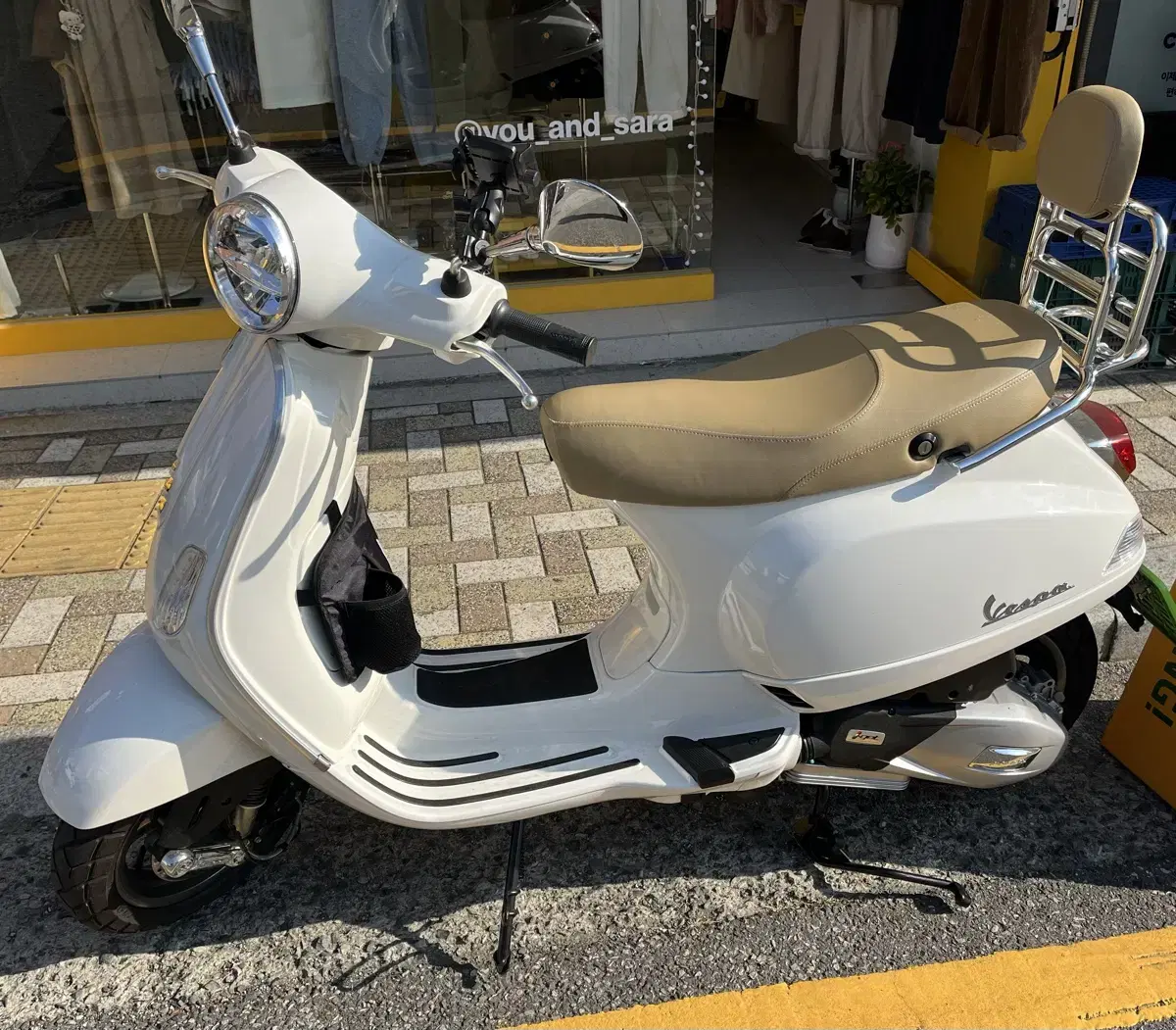 베스파 LX125 24년 출고 900km