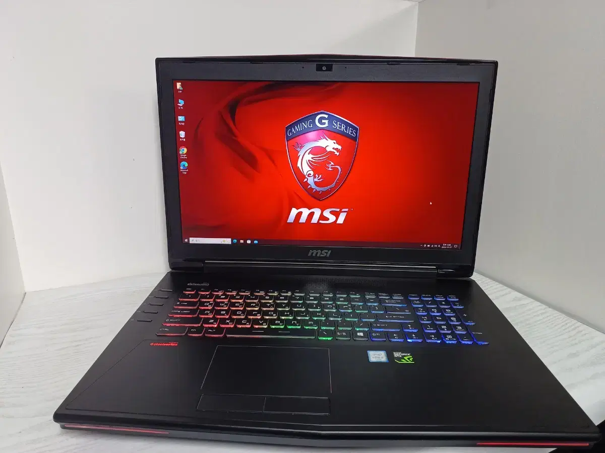 17인치 게이밍 노트북 MSI GT72VR 7RE gtx1070