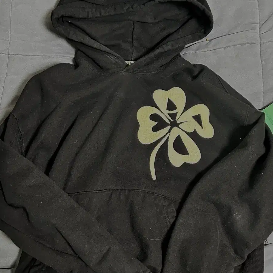 마르디 메크르디 후드HOODY CLOVERMARDI BOUCLE_BLAC