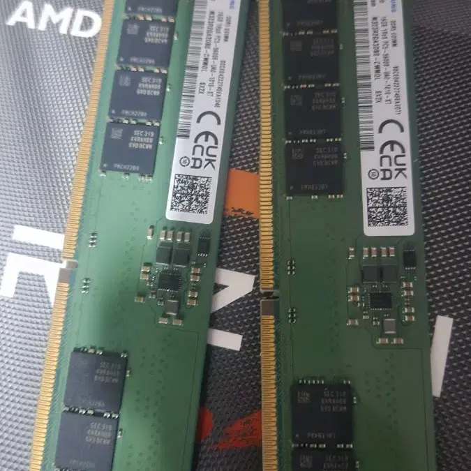 삼성 ddr5 5600 두개 판매합니다.