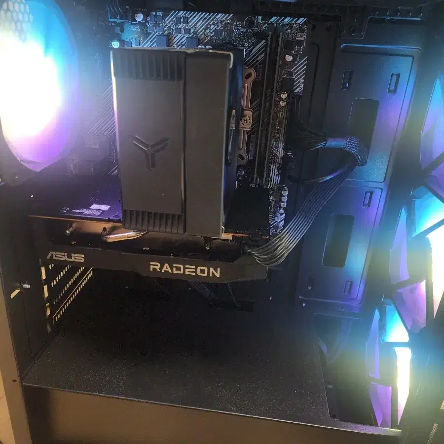 고사양 게이밍컴퓨터 라이젠5600 RX7600( rtx4060동급 )