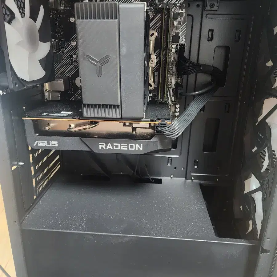 고사양 게이밍컴퓨터 라이젠5600 RX7600( rtx4060동급 )