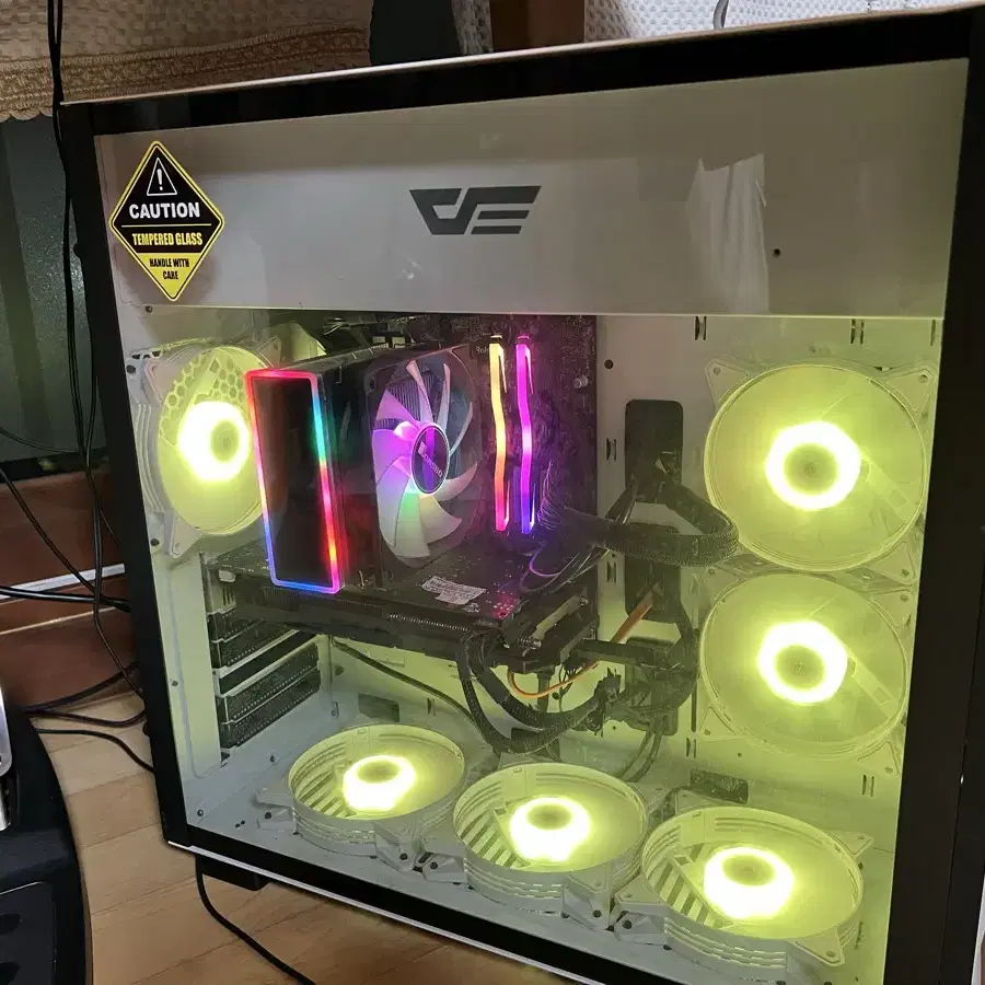 (거의 새상품)게이밍컴퓨터 본체 i5-8500, gtx 1060 , 16