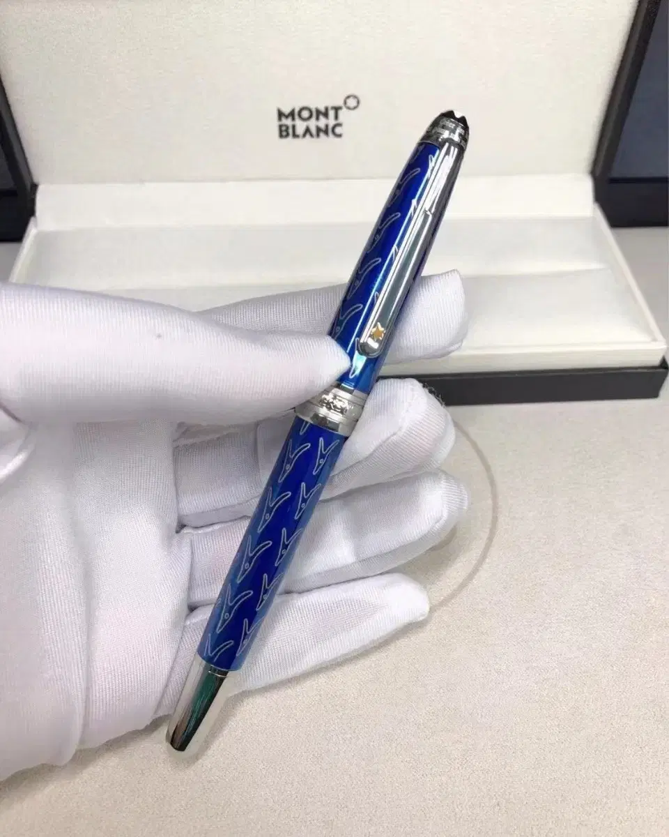 Montblanc Montblanc bloo Signature Pen