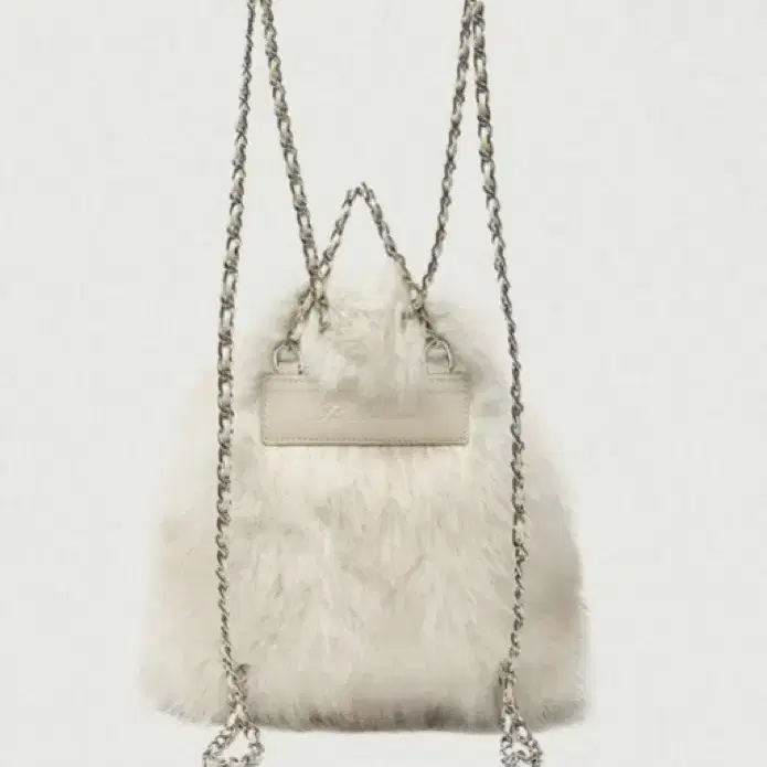 더바넷 Ivory Fur Drawstring Backpack