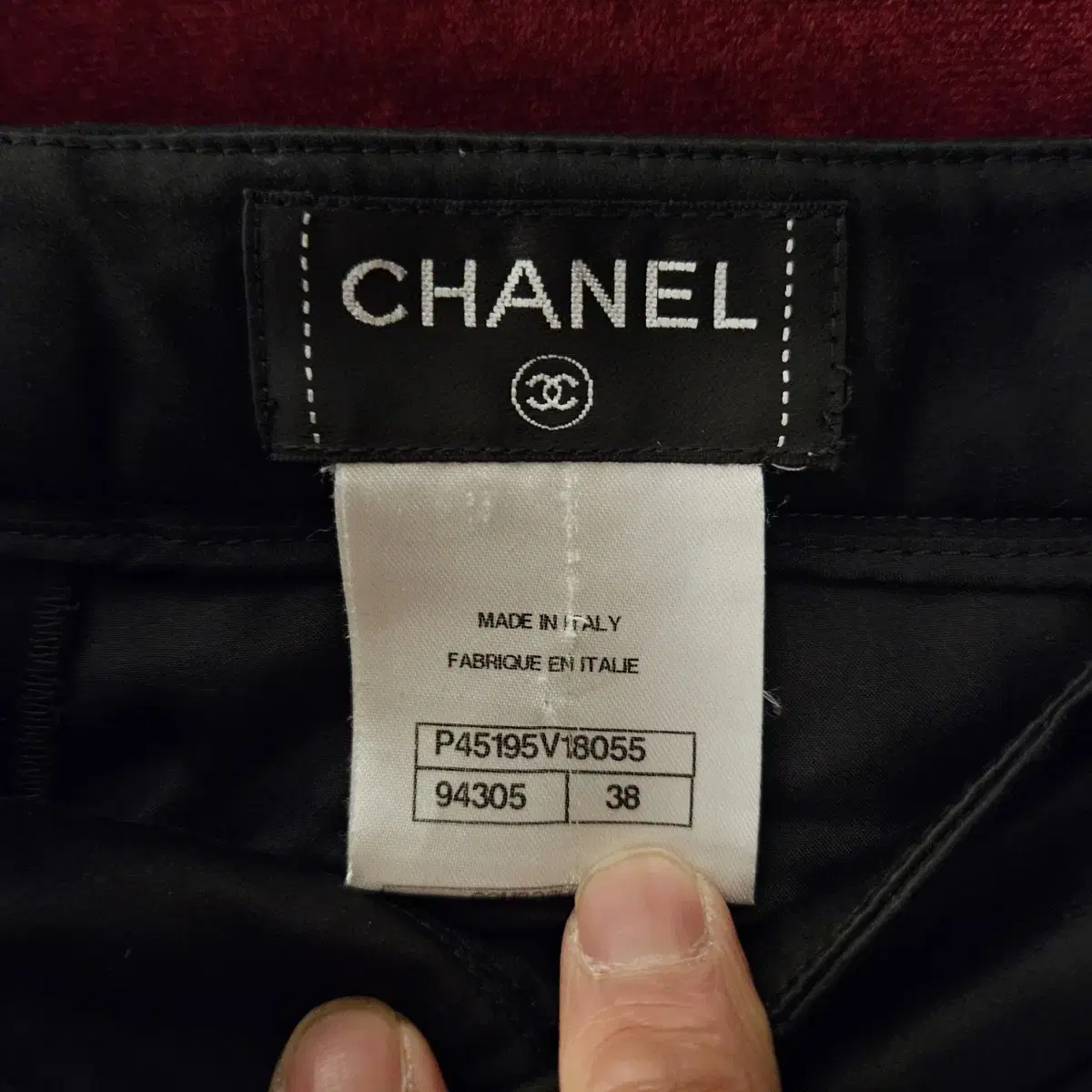 샤넬(CHANEL) 이리데슨트 골드 버튼 코튼 새틴 팬츠 38size