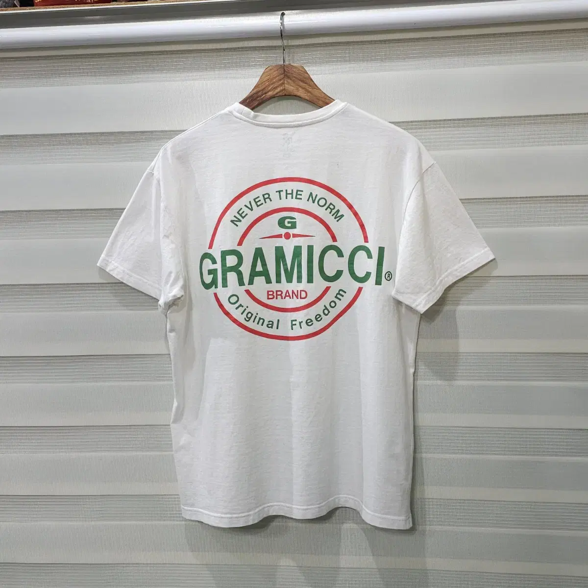 GRAMICCI 반팔티- M