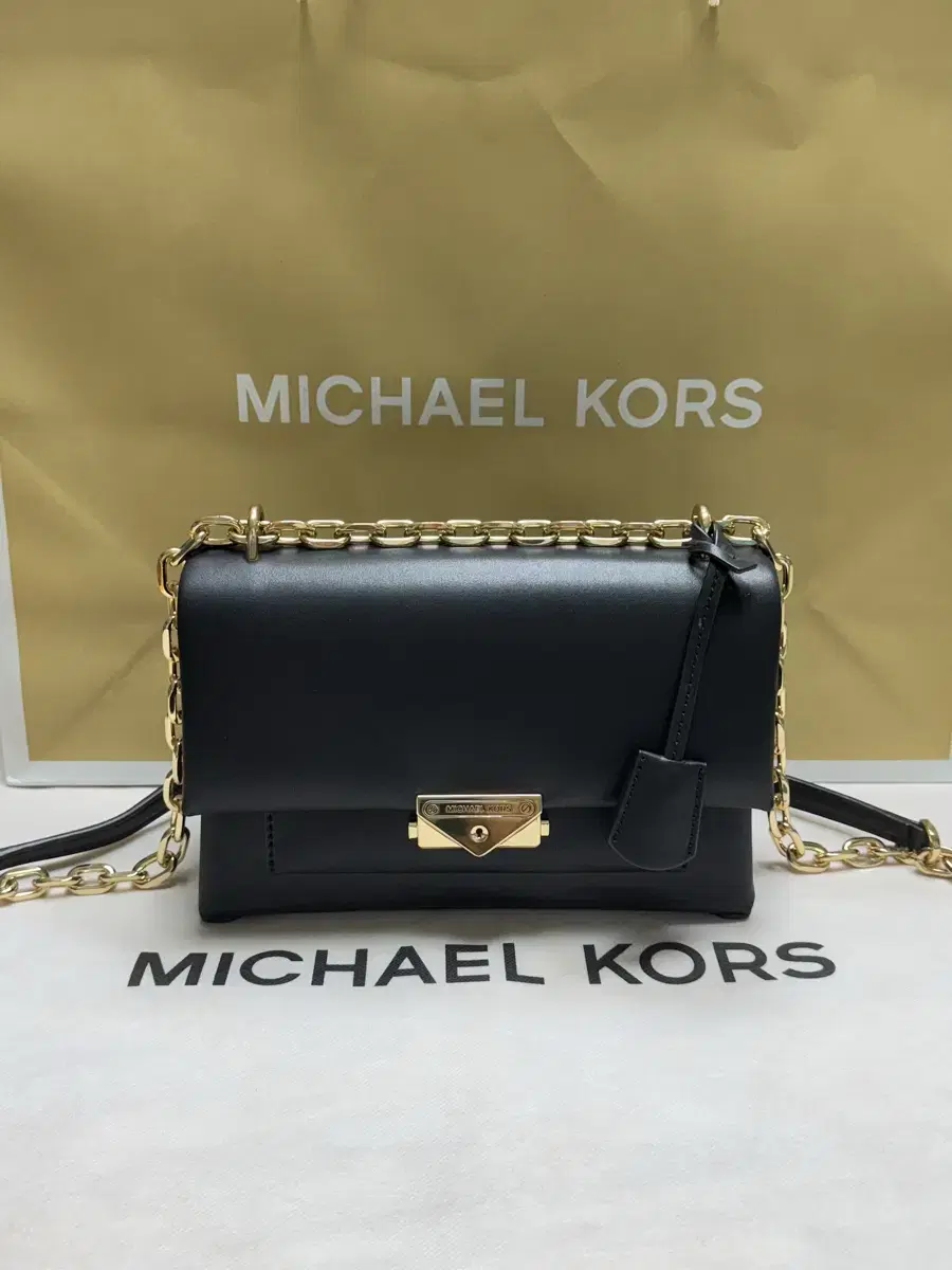 (네고 가능) MICHAEL KORS 가죽 숄더백 새상품