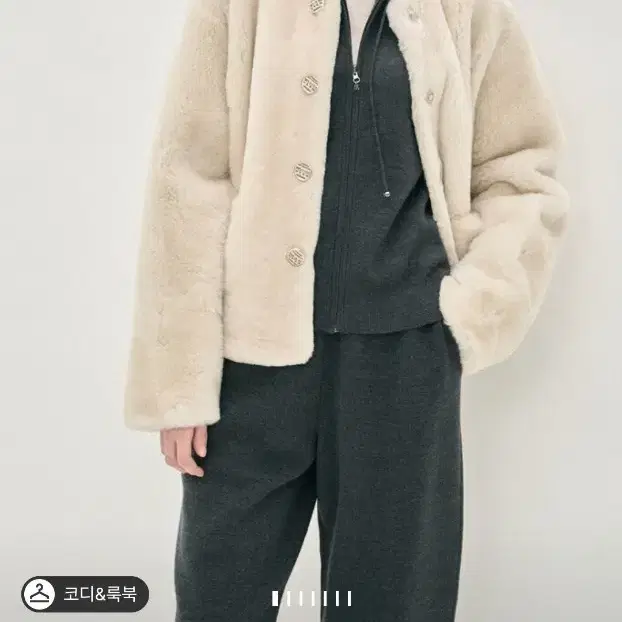 한섬 마인 23FW 램스 퍼 시어링 무스탕 자켓 점퍼 코트. 새상품