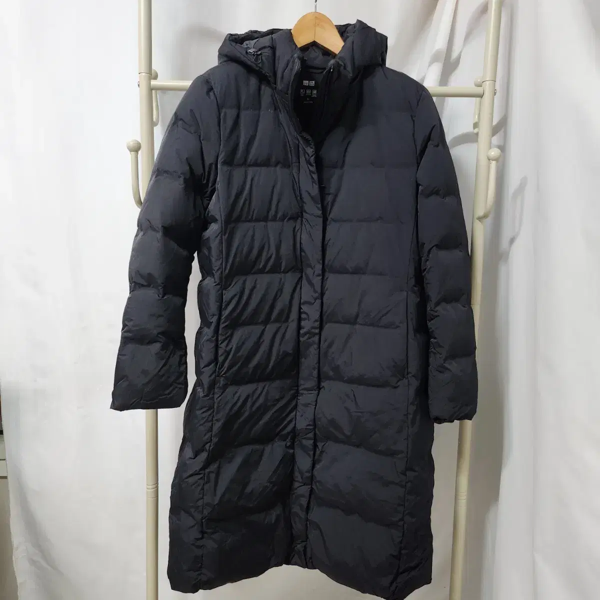 D264 [XL] Uniqlo Duck Lightweight Long Padding