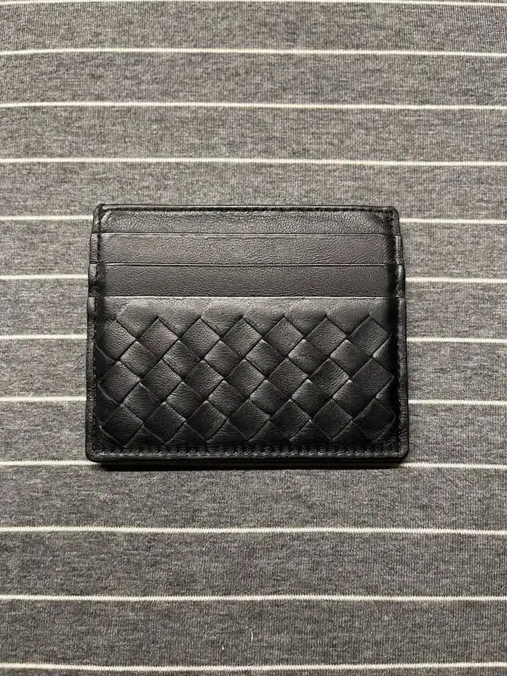 Sold out) Bottega Veneta Intrecciato kard wallet No defects Genuine Quick sale