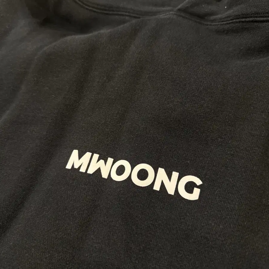 Mwoong 뭉 후드티 블랙