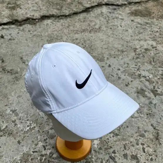 나이키 화이트 볼캡 Nike