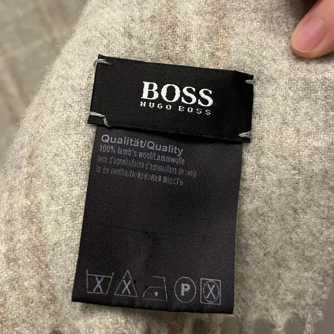 HUGO BOSS 휴고보스 램스울 체크 머플러 목도리