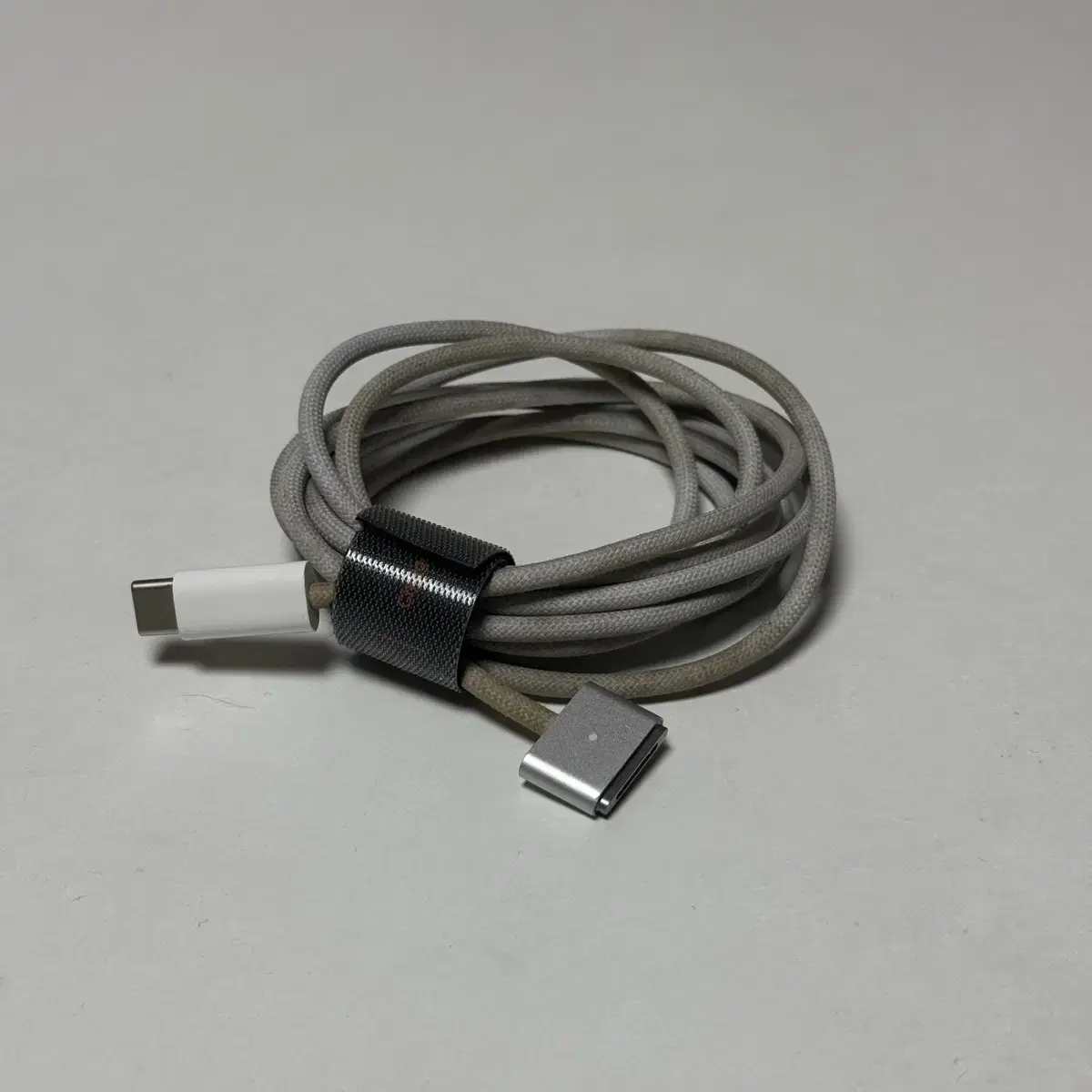 애플 USB-C 맥세이프 3 케이블 (2m) - 실버 중고