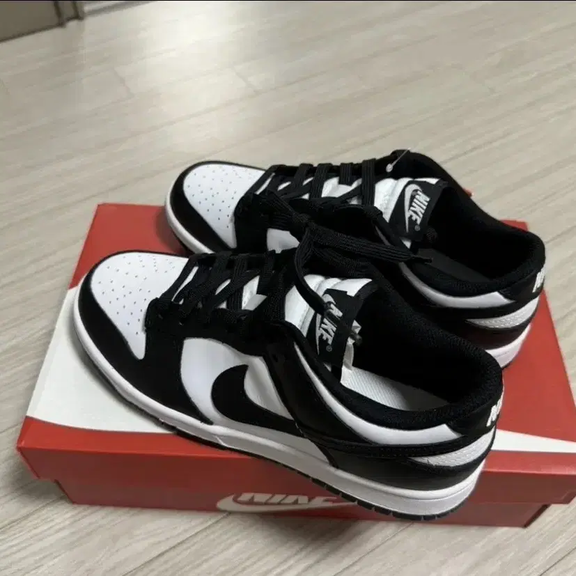 나이키 덩크 범고래((W) Nike Dunk Low Black) 250