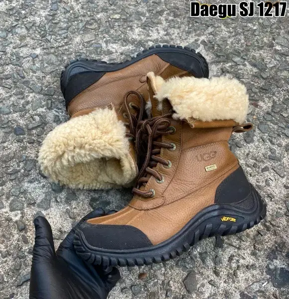 230 어그 UGG 아디론닥 톨 방한부츠 워커