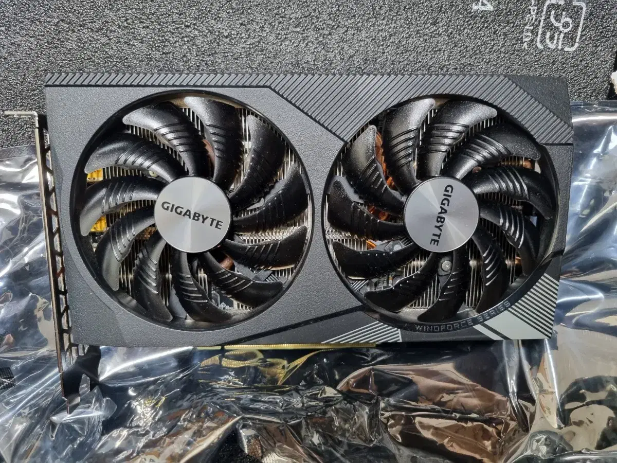 기가바이트 RTX 3060 윈드포스 12GB(23년 제조 AS 1년 이상