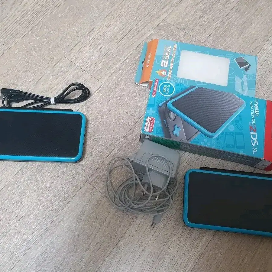 (가격내림!) 뉴 닌텐도 2ds xl 블루 판매합니다.