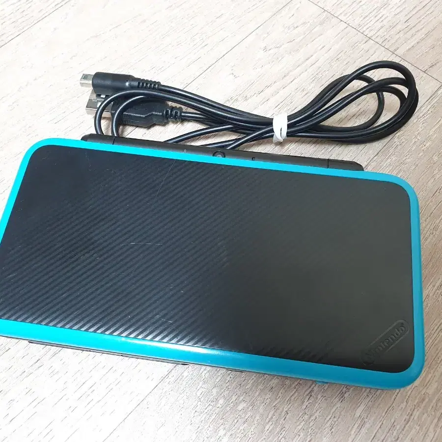 (가격내림!) 뉴 닌텐도 2ds xl 블루 판매합니다.