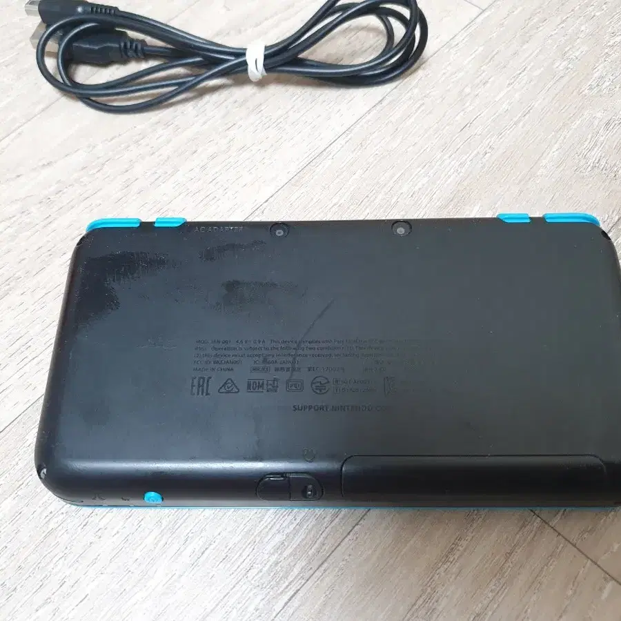 (가격내림!) 뉴 닌텐도 2ds xl 블루 판매합니다.