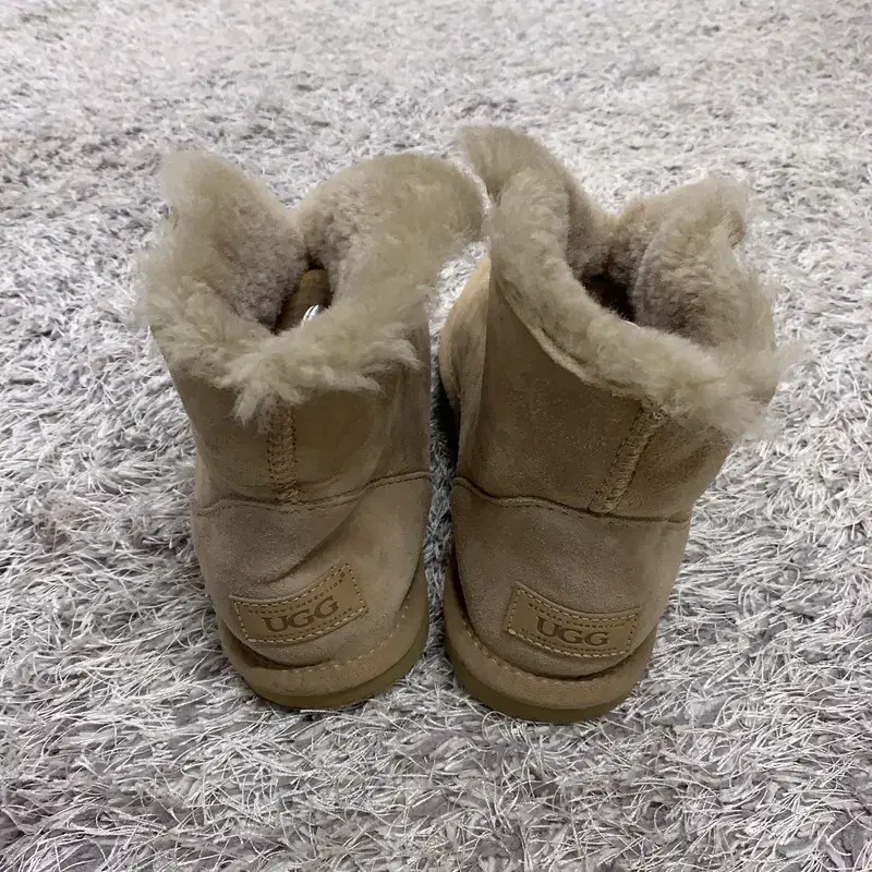 어그 UGG 겨울 털신 방한화 어그부츠 신발 235 G00993