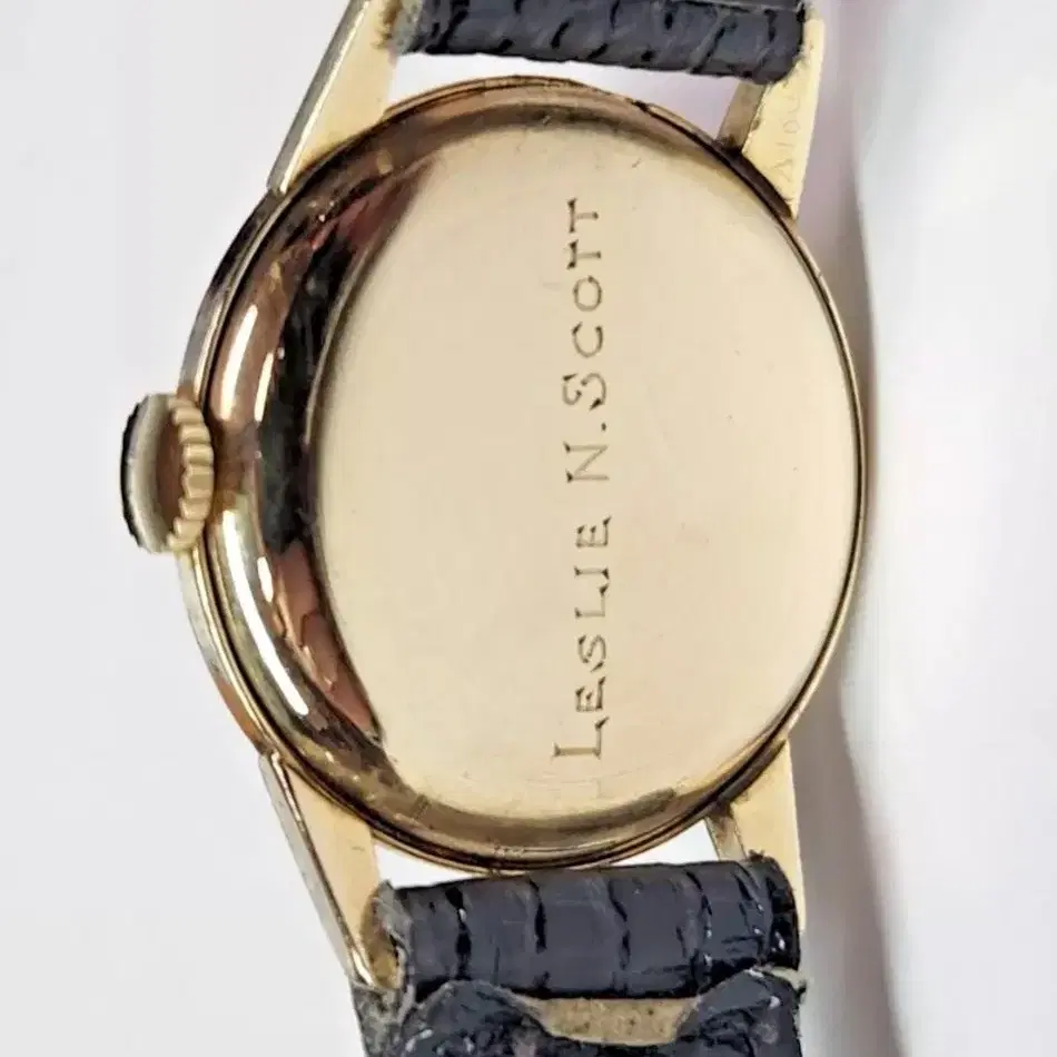 # 215 ) GIRARD PERREGAUX 14K YELLOW GOLD