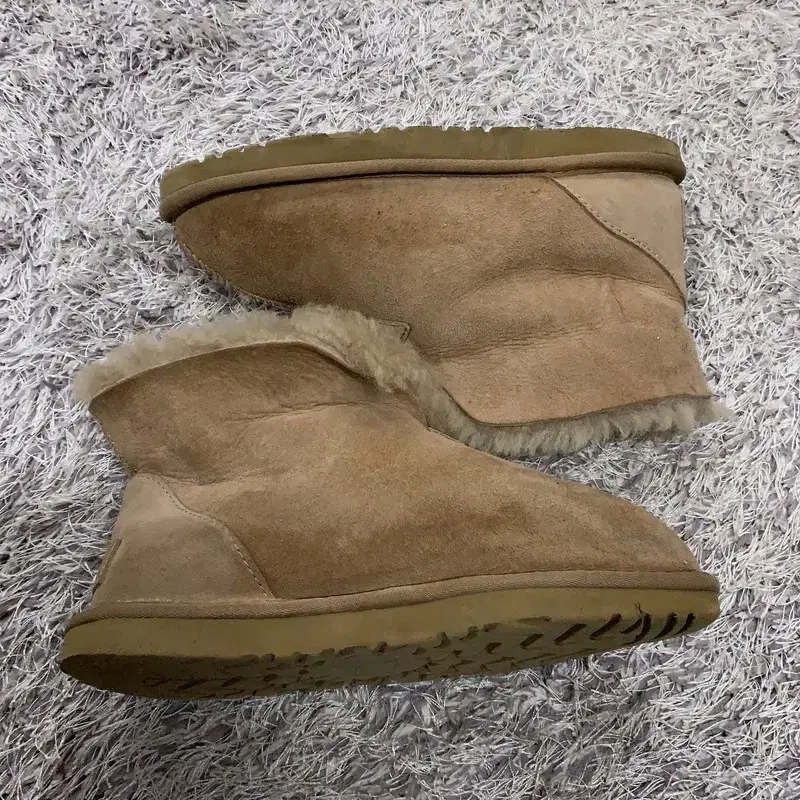 어그 UGG 겨울 털신 방한화 어그부츠 신발 230 G00994