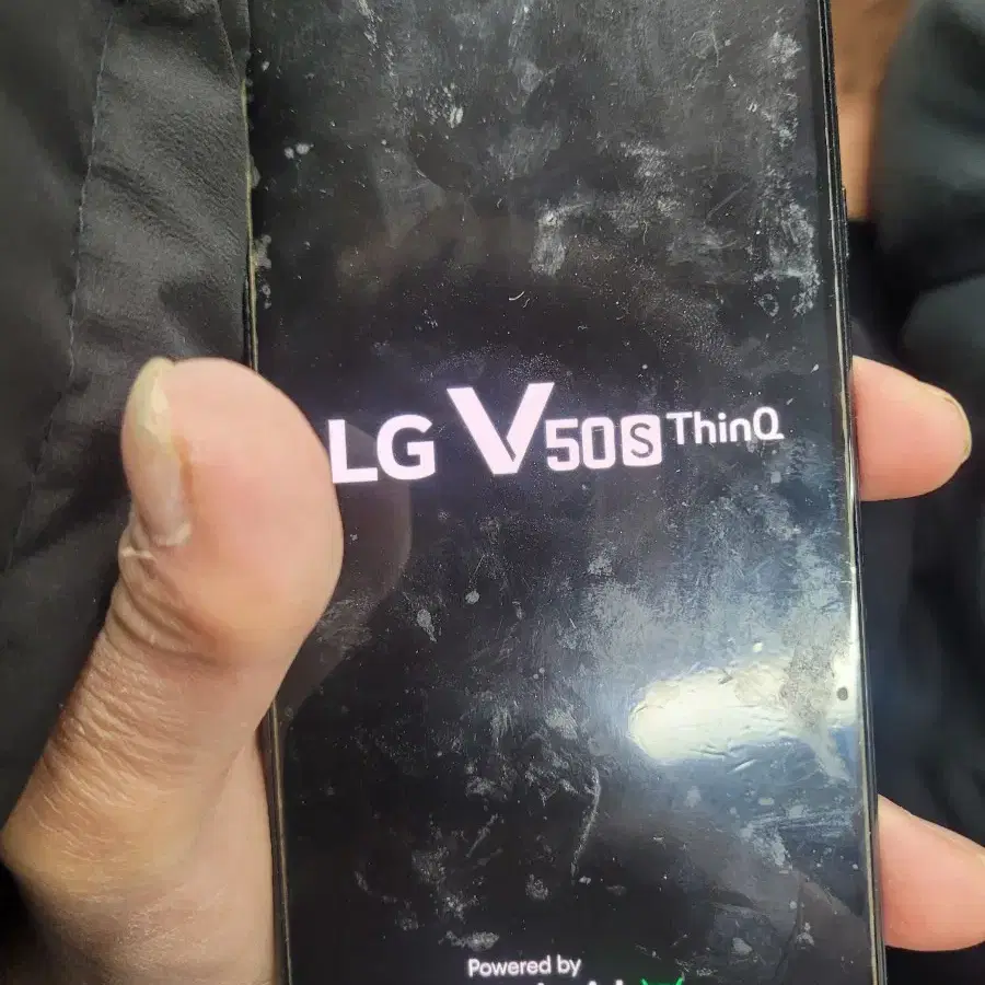 LG v50