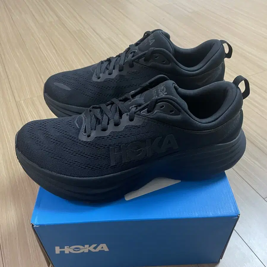 Hoka Bondi 8 Black - Wide  호카오네오네