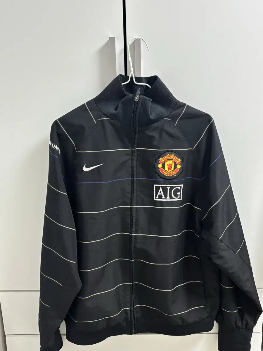 Nike AIG Man U Windbreaker Jersey for sale 95