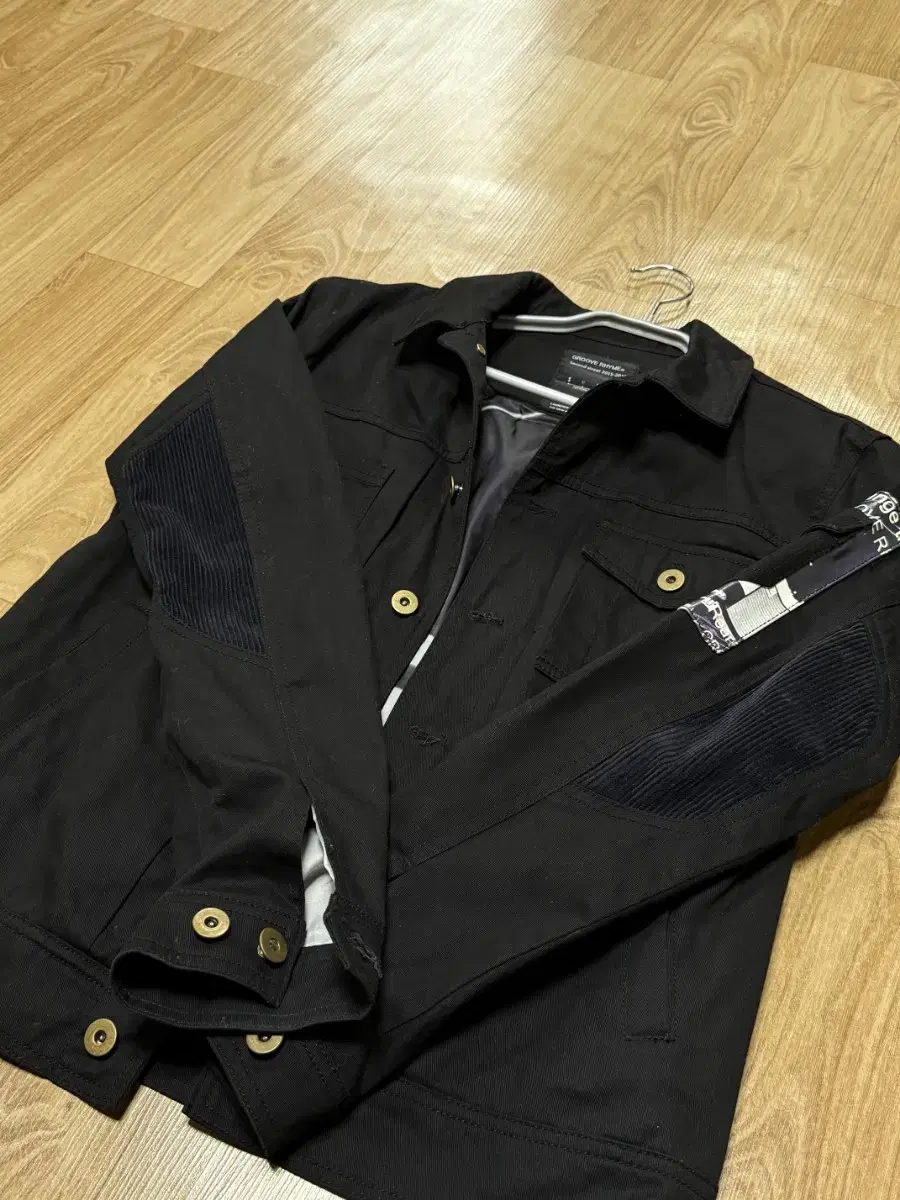 Gruvraim Black Jacket