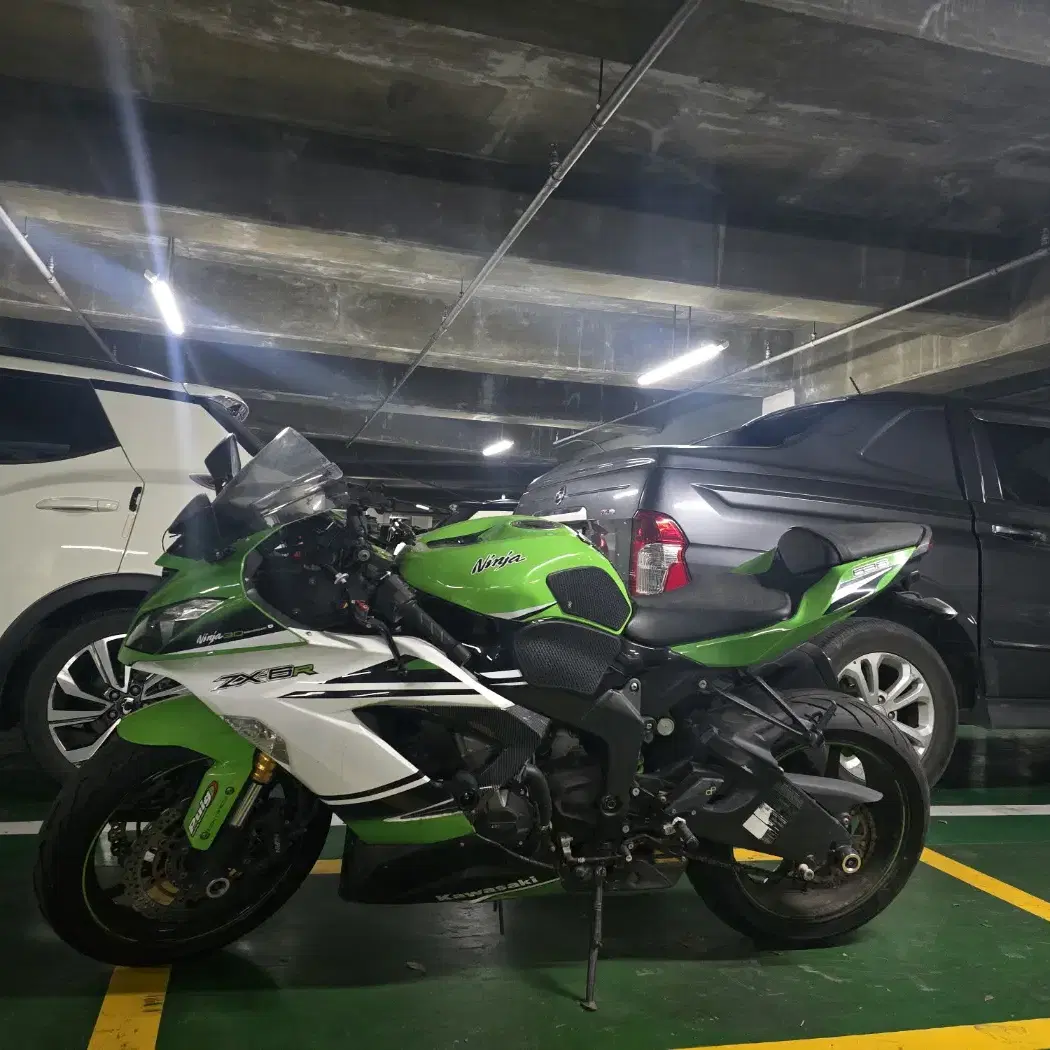 닌자 650 (zx-6r) (급매합니다 ㅠㅠ)