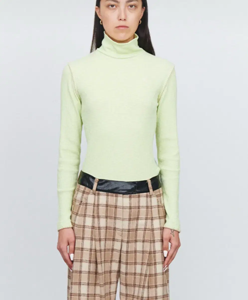 kijun baseline stitch turtleneck lime beige S