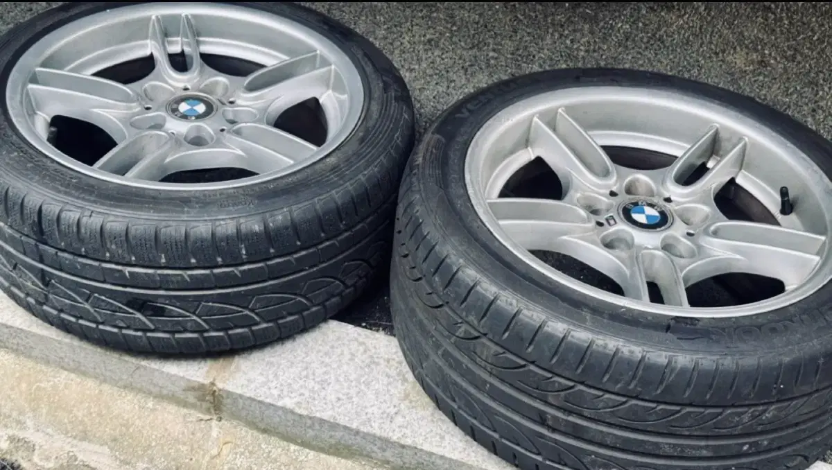 BMW e39 530is  휠 앞뒤 1개씩, 235 45 17 타이어 짝