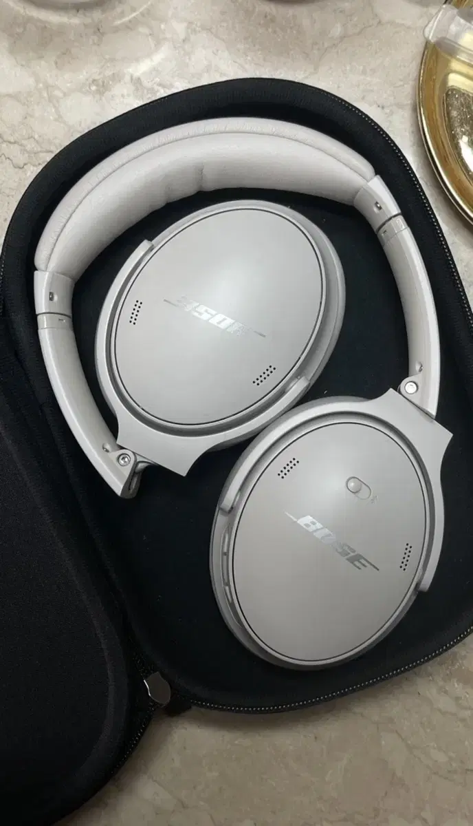 보스 qc45 스모크화이트