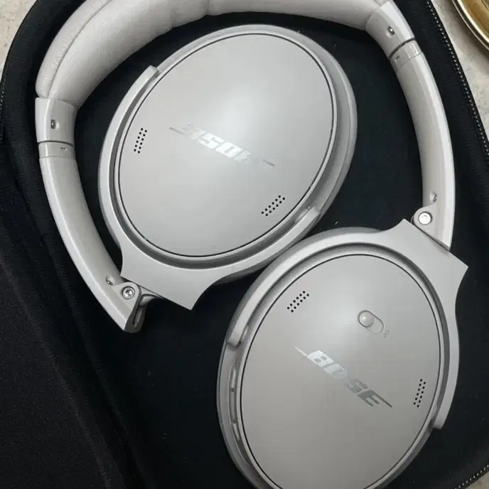 보스 qc45 스모크화이트