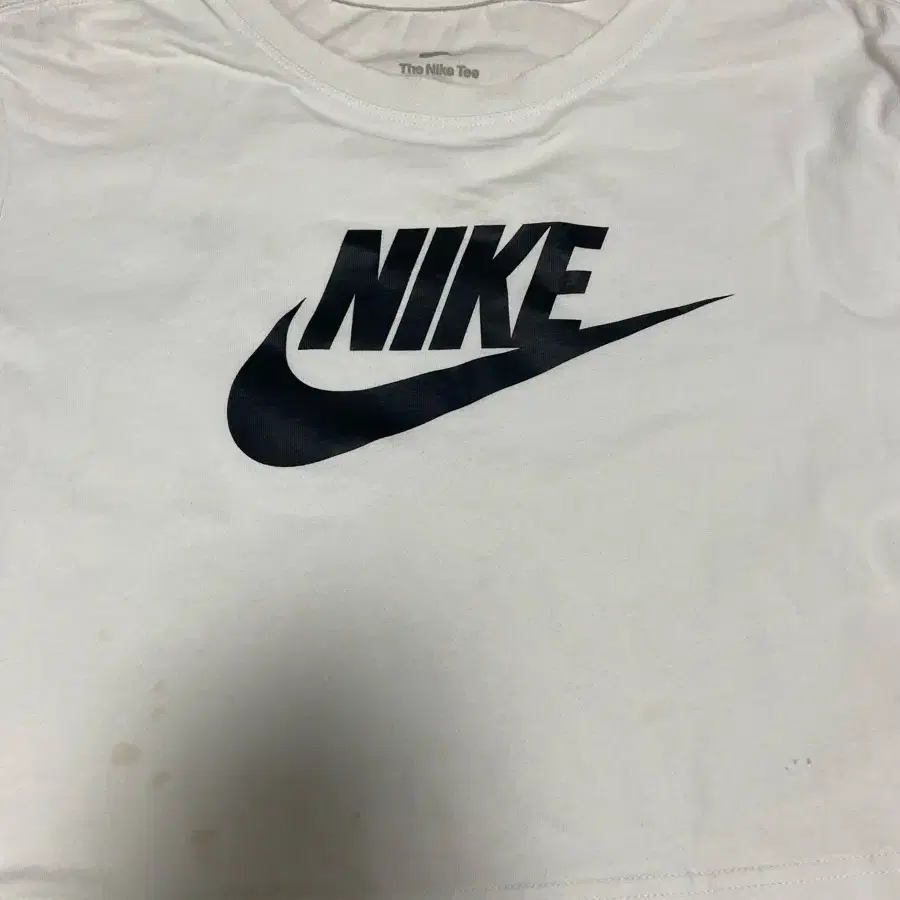 The Nike Tee 나이키 크롭 티셔츠