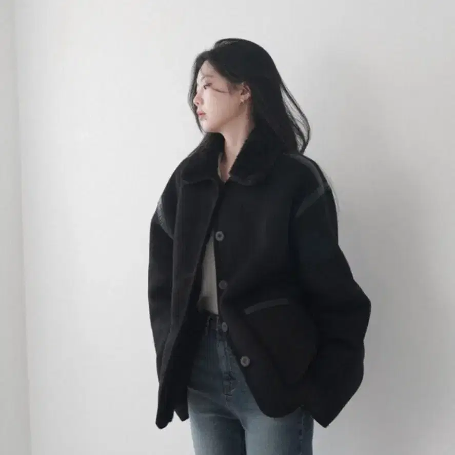 유유알, uur leather-shearling half coat