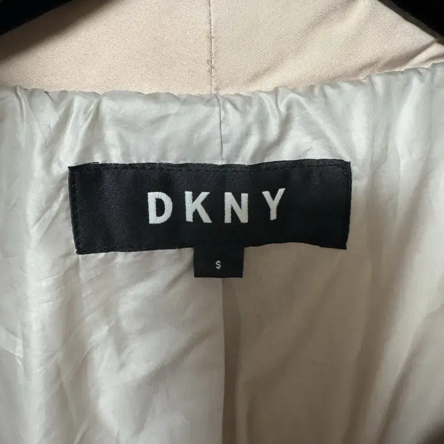 DKNY 구스패딩