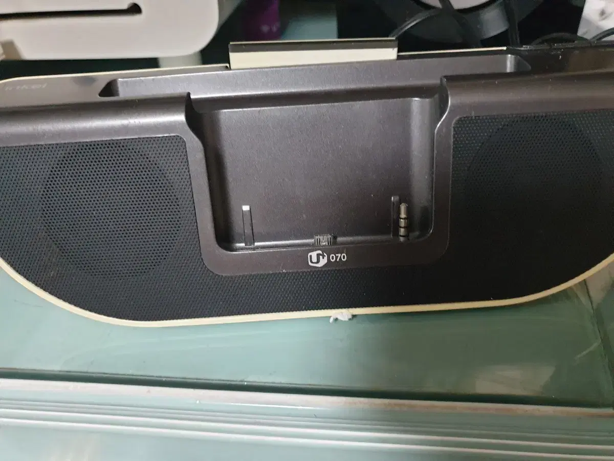 Computer speakers made by INKEL Connect to your cell phone via Bluetooth and listen to music