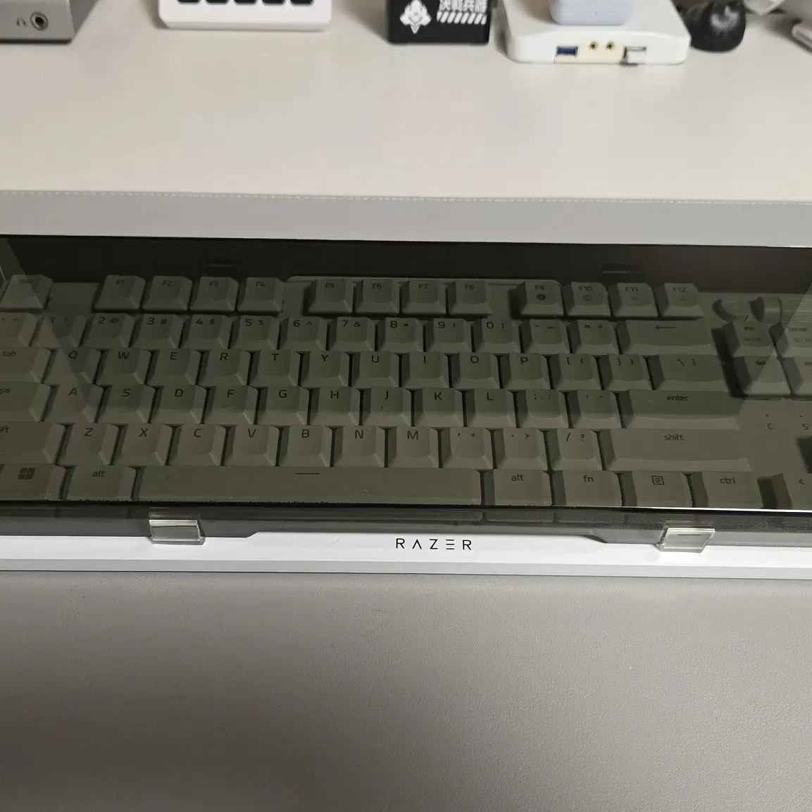 레이저 데스스토커 V2 PRO TKL 화이트+키보드루프!