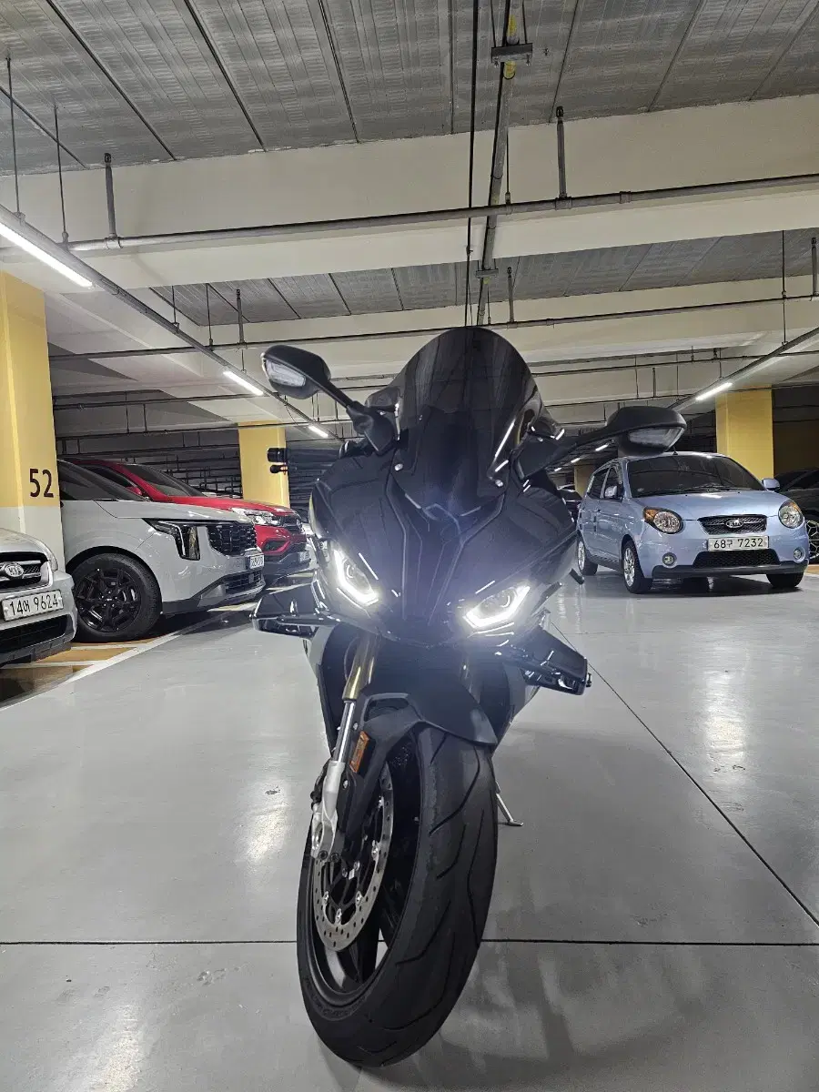 BMW 24년식 S1000RR 판매합니다