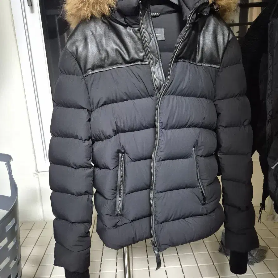 맥케이지 RONIN DOWN JACKET